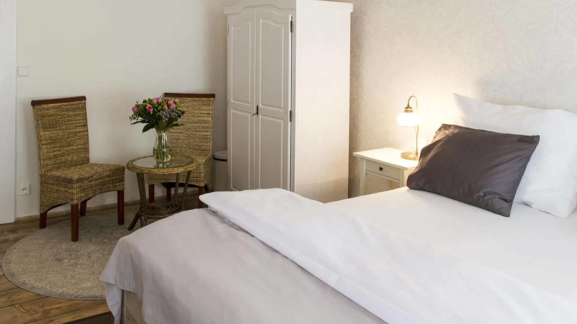 Hotel U Suteru Prague 3*,